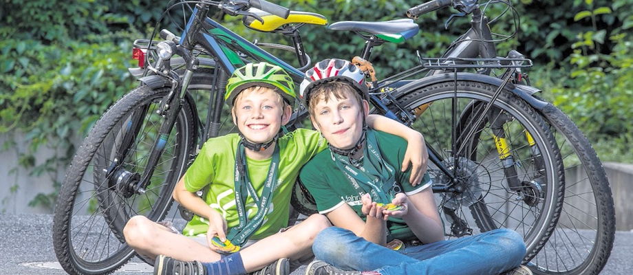 Die Brüder Johannes und Alexander Golle sind schon zum achten Mal beim SZ-Fahrradfest dabei. | Foto: Thomas Kretschel