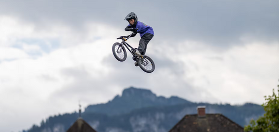 Den Artikel lesen: 15-jähriges BMX-Talent fliegt beim SZ-Fahrradfest durch die Luft